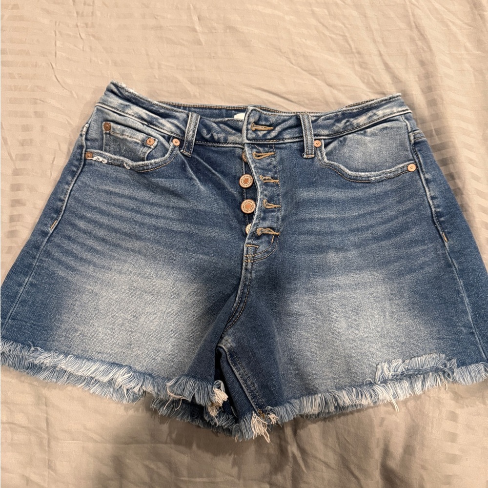 Zenana button fly frayed denim shorts